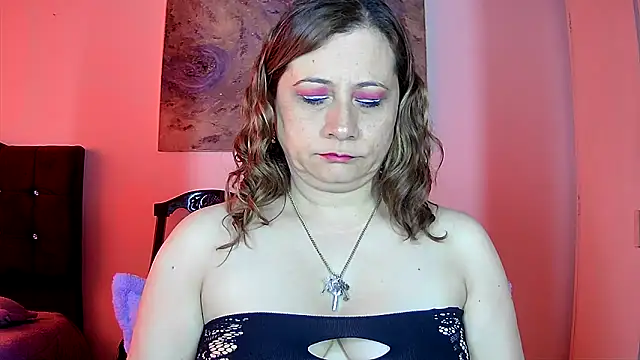 Snapshot of milagros_latina75 chatting on 10-16-25, 01:34 milagros latina75 online show from 10-16-25, 01:34