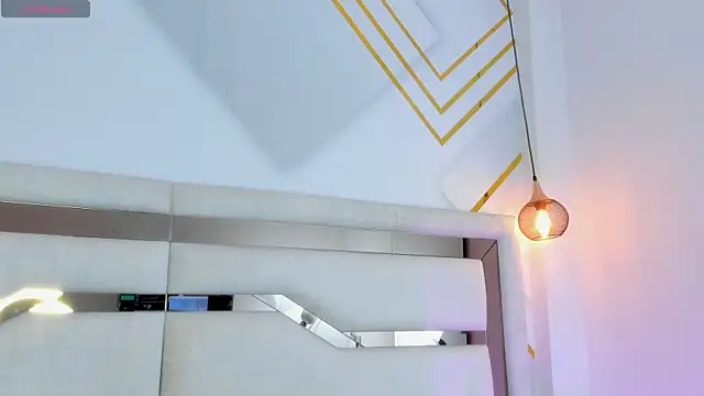 mariana jhones  online show from 10-11-25, 01:31