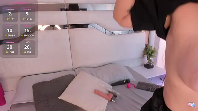 mariana jhones  online show from 11-07-25, 11:54