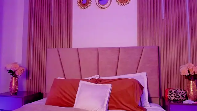 Rachell Jamess online show from 11-13-25, 03:38