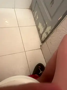 Snapshot of zackria chatting on 10-10-25, 08:02 zackria online show from 10-10-25, 08:02