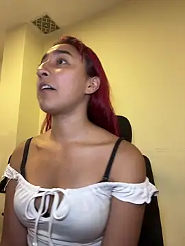 Snapshot of JuliethaDemon_ chatting on 03-24-26, 01:49 JuliethaDemon online show from 03-24-26, 01:49