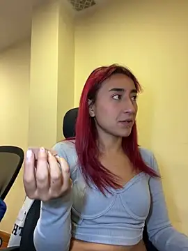 Snapshot of JuliethaDemon_ chatting on 04-08-26, 02:06 JuliethaDemon online show from 04-08-26, 02:06