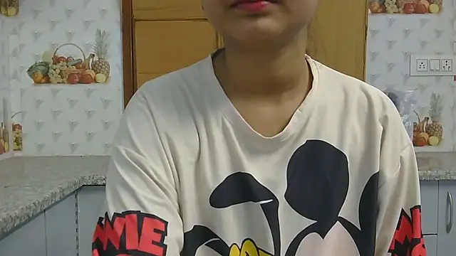 Snapshot of Cute-Bacchi chatting on 10-21-25, 02:34 Cute-Bacchi online show from 10-21-25, 02:34