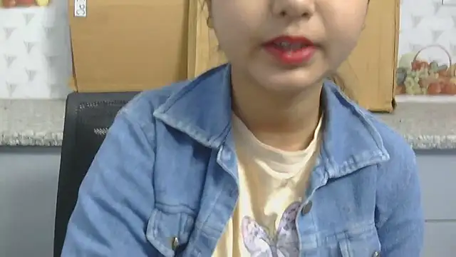 Snapshot of Cute-Bacchi chatting on 11-17-25, 02:50 Cute-Bacchi online show from 11-17-25, 02:50