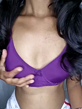 Snapshot of Diyab chatting on 11-19-25, 05:35 Diyab online show from 11-19-25, 05:35