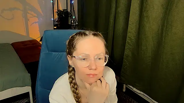 Goldilocks  online show from 10-06-25, 05:21