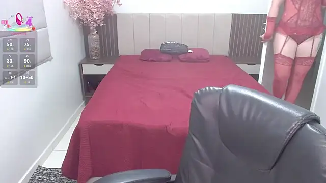 Karlacasada online show from 10-26-25, 01:06