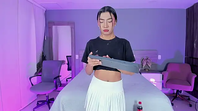 Snapshot of Alaiaguerra chatting on 11-06-25, 07:37 Alaiaguerra online show from 11-06-25, 07:37