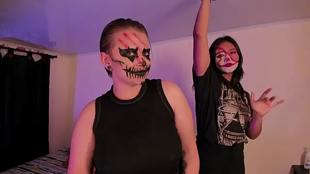 Snapshot of CrazyCakes_ chatting on 10-31-25, 06:58 CrazyCakes  online show from 10-31-25, 06:58