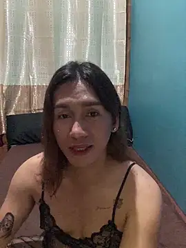 Snapshot of pretty_TRANSjona chatting on 10-24-25, 05:26 pretty TRANSjona online show from 10-24-25, 05:26