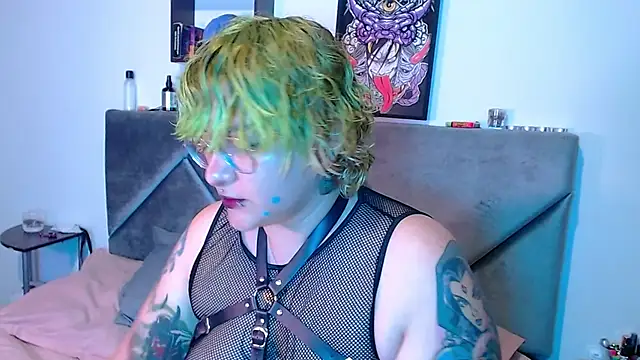 Snapshot of XxGreenGoodxX chatting on 01-17-26, 07:39 XxGreenGoodxX online show from 01-17-26, 07:39