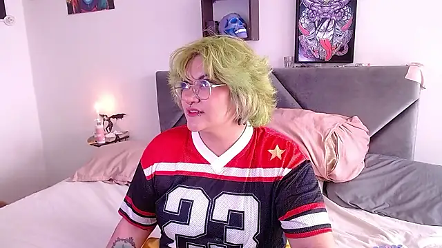 Snapshot of XxGreenGoodxX chatting on 02-06-26, 06:44 XxGreenGoodxX online show from 02-06-26, 06:44