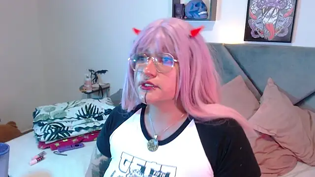 Snapshot of XxGreenGoodxX chatting on 02-07-26, 08:34 XxGreenGoodxX online show from 02-07-26, 08:34