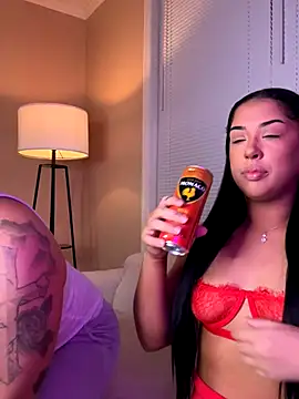 Snapshot of theviberoom chatting on 09-21-25, 03:30 theviberoom online show from 09-21-25, 03:30