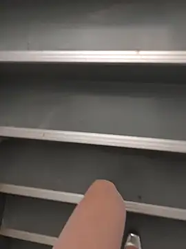 Snapshot of wsyx326 chatting on 04-12-26, 05:56 wsyx326 online show from 04-12-26, 05:56