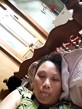 Snapshot of Bibilenu chatting on 10-12-25, 02:43 Bibilenu online show from 10-12-25, 02:43