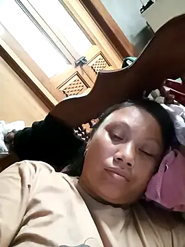 Snapshot of Bibilenu chatting on 10-22-25, 05:41 Bibilenu online show from 10-22-25, 05:41