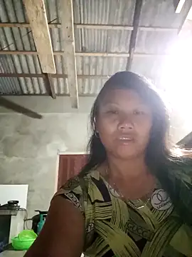 Snapshot of Bibilenu chatting on 10-22-25, 10:42 Bibilenu online show from 10-22-25, 10:42