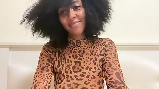 Vaylisse online show from 10-25-25, 06:02