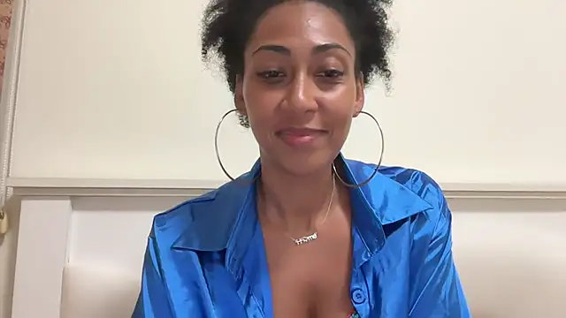 Vaylisse online show from 10-28-25, 06:32