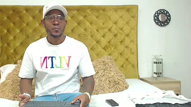 AndyCalifornia1 online show from 09-15-25, 01:00