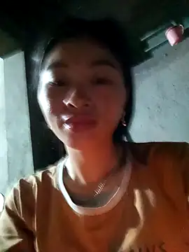 Snapshot of Phuongphuongg chatting on 10-10-25, 10:53 Phuongphuongg online show from 10-10-25, 10:53