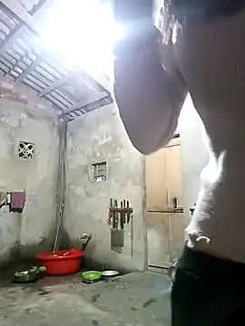 Snapshot of Phuongphuongg chatting on 11-19-25, 10:43 Phuongphuongg online show from 11-19-25, 10:43