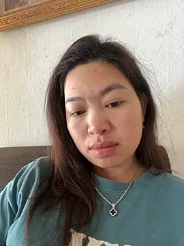 Snapshot of Nhung584 chatting on 09-20-25, 12:11 Nhung584 online show from 09-20-25, 12:11