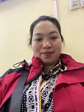 Snapshot of Nhung584 chatting on 10-14-25, 11:05 Nhung584 online show from 10-14-25, 11:05