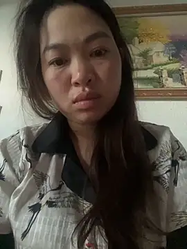 Snapshot of Nhung584 chatting on 10-16-25, 11:17 Nhung584 online show from 10-16-25, 11:17