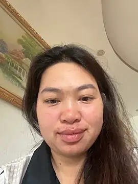 Snapshot of Nhung584 chatting on 10-18-25, 12:35 Nhung584 online show from 10-18-25, 12:35