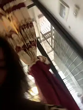 Snapshot of Nhung584 chatting on 10-19-25, 01:39 Nhung584 online show from 10-19-25, 01:39