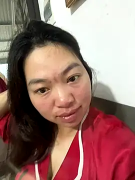 Snapshot of Nhung584 chatting on 10-21-25, 11:27 Nhung584 online show from 10-21-25, 11:27