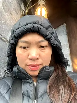 Snapshot of Nhung584 chatting on 11-02-25, 04:04 Nhung584 online show from 11-02-25, 04:04