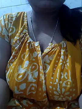 Snapshot of Horny_Kavita chatting on 02-07-26, 12:31 Horny Kavita online show from 02-07-26, 12:31