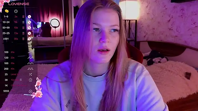 Snapshot of Jenny_Skinner20 chatting on 10-17-25, 02:30 Jenny Skinner20 online show from 10-17-25, 02:30