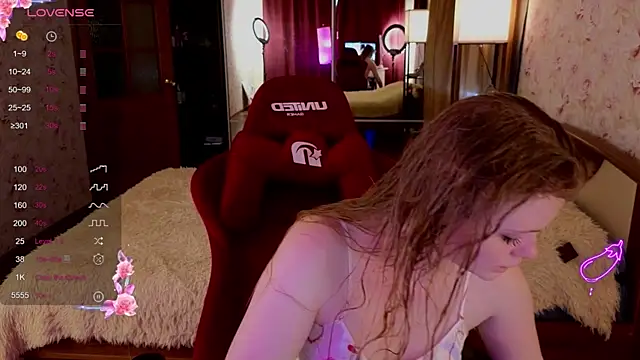 Snapshot of Jenny_Skinner20 chatting on 10-21-25, 01:01 Jenny Skinner20 online show from 10-21-25, 01:01