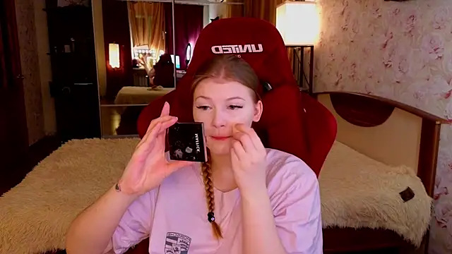 Snapshot of Jenny_Skinner20 chatting on 11-16-25, 03:28 Jenny Skinner20 online show from 11-16-25, 03:28