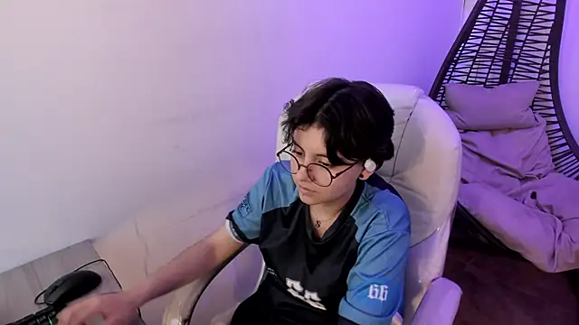 Nathaly ds online show from 10-16-25, 07:53