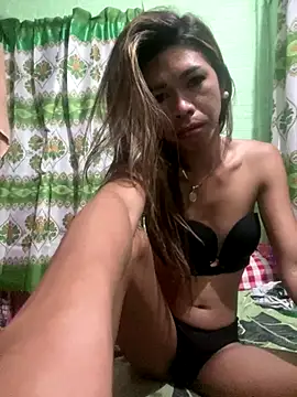 Snapshot of alonashy chatting on 10-10-25, 06:18 alonashy online show from 10-10-25, 06:18