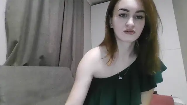 Snapshot of Requellia chatting on 11-07-25, 02:39 Requellia online show from 11-07-25, 02:39