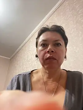 Kiravix online show from 10-30-25, 06:19