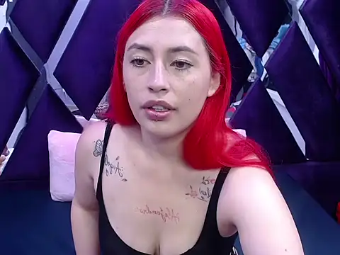 Snapshot of Melody_Klum_ chatting on 10-10-25, 01:54 Melody Klum online show from 10-10-25, 01:54