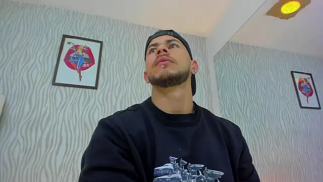 Snapshot of dylan_jacobx chatting on 09-11-25, 02:55 dylan jacobx online show from 09-11-25, 02:55