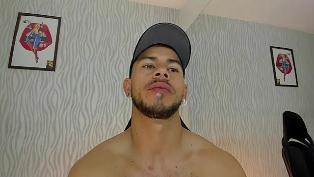 Snapshot of dylan_jacobx chatting on 10-11-25, 03:17 dylan jacobx online show from 10-11-25, 03:17