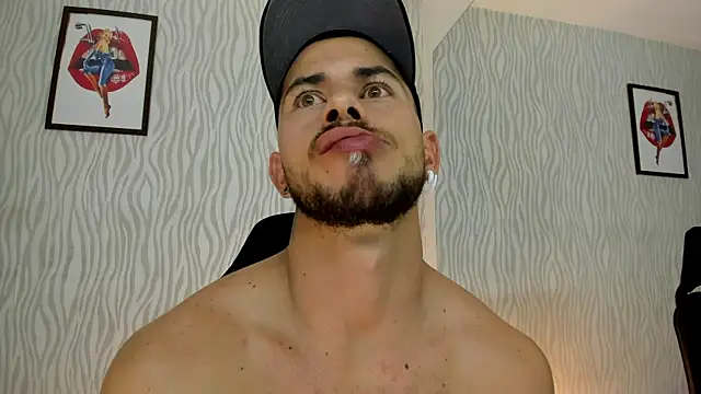 Snapshot of dylan_jacobx chatting on 10-14-25, 11:05 dylan jacobx online show from 10-14-25, 11:05