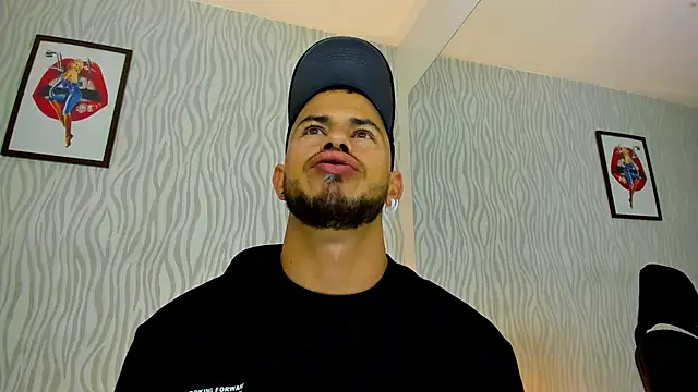 Snapshot of dylan_jacobx chatting on 10-23-25, 04:23 dylan jacobx online show from 10-23-25, 04:23