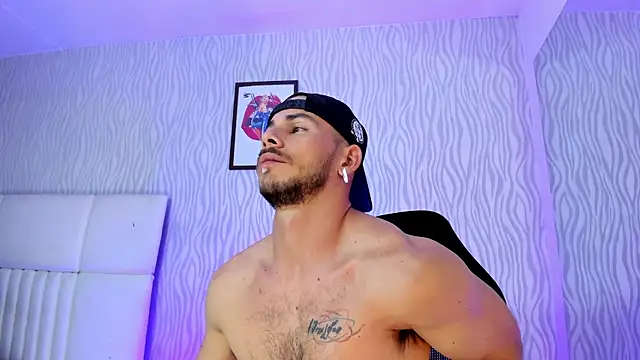 Snapshot of dylan_jacobx chatting on 12-01-25, 03:44 dylan jacobx online show from 12-01-25, 03:44