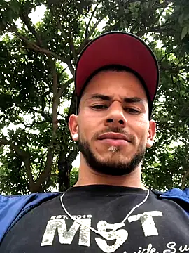 Snapshot of dylan_jacobx chatting on 12-15-25, 05:39 dylan jacobx online show from 12-15-25, 05:39